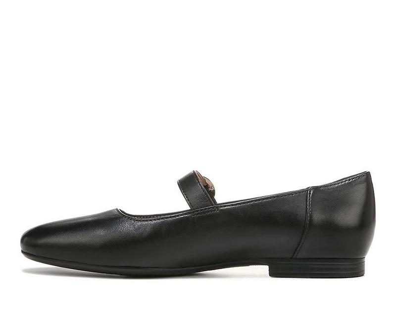 Women's Naturalizer Kelly Flats