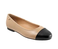 Women's Trotters Clara Flats