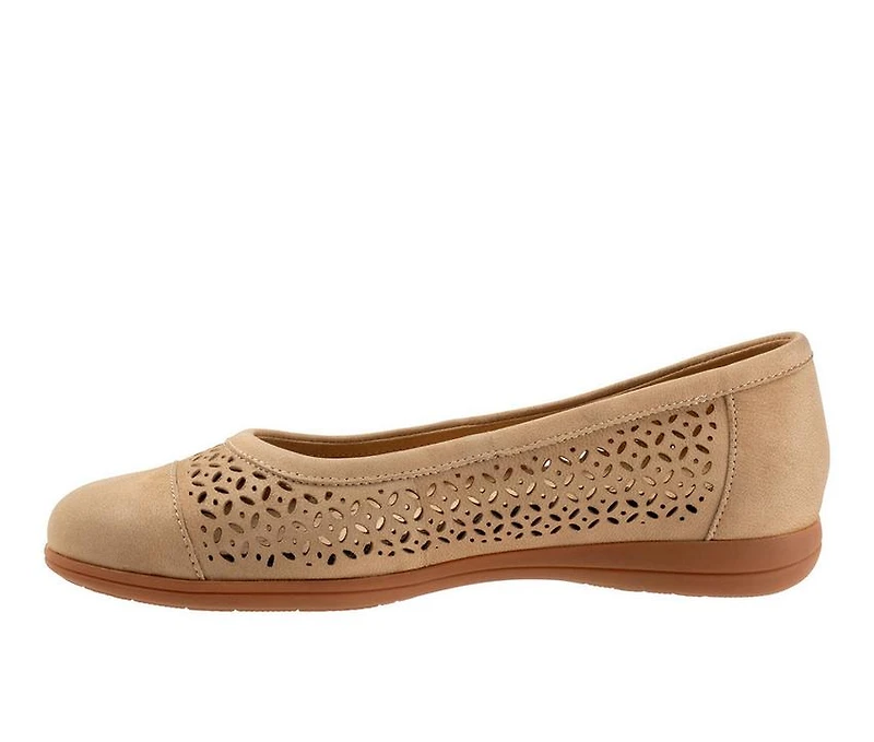 Women's Trotters Delmara Perf Flats