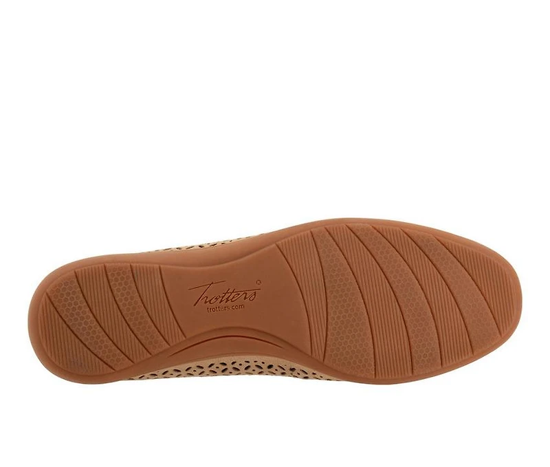 Women's Trotters Delmara Perf Flats