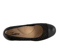 Women's Trotters Delmara Perf Flats