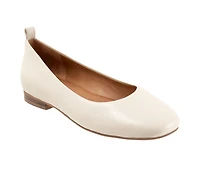 Women's Softwalk Kiris Flats