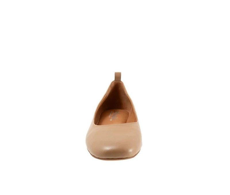 Women's Softwalk Kiris Flats
