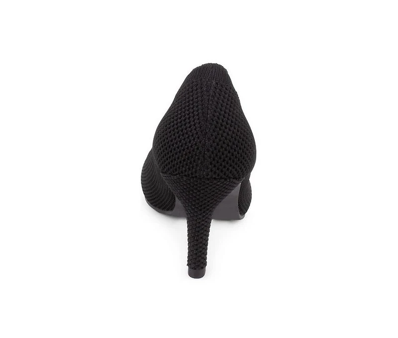 Women's Tahari Taj Pumps