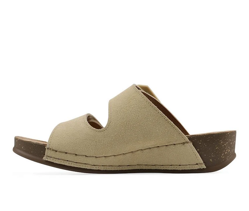 Women's White Mountain Fearful Footbed Sandals