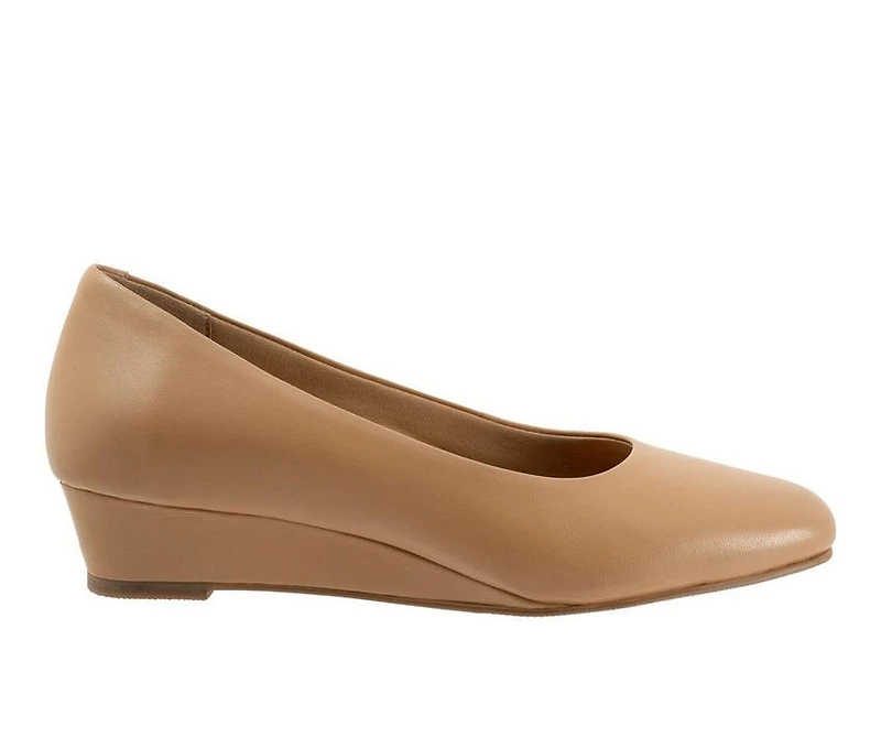Women's Trotters Denisse Wedges