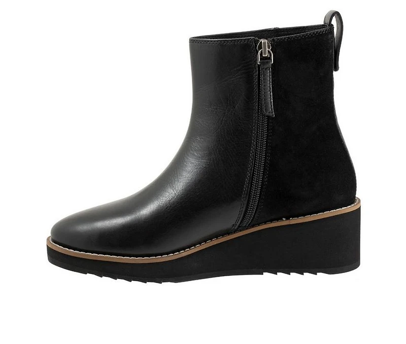 Women's Trotters Wynona Booties