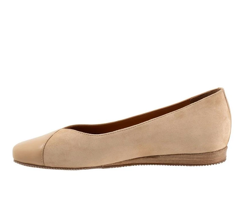 Women's Softwalk Vina Flats