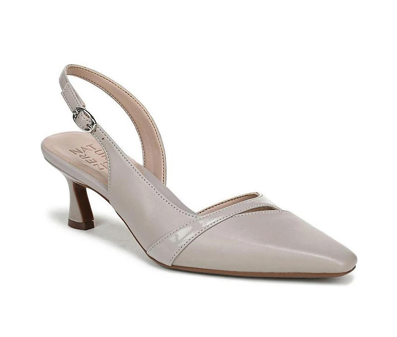 Women's Naturalizer Emilia Pumps
