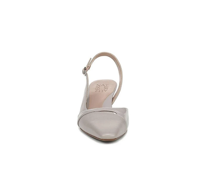 Women's Naturalizer Emilia Pumps
