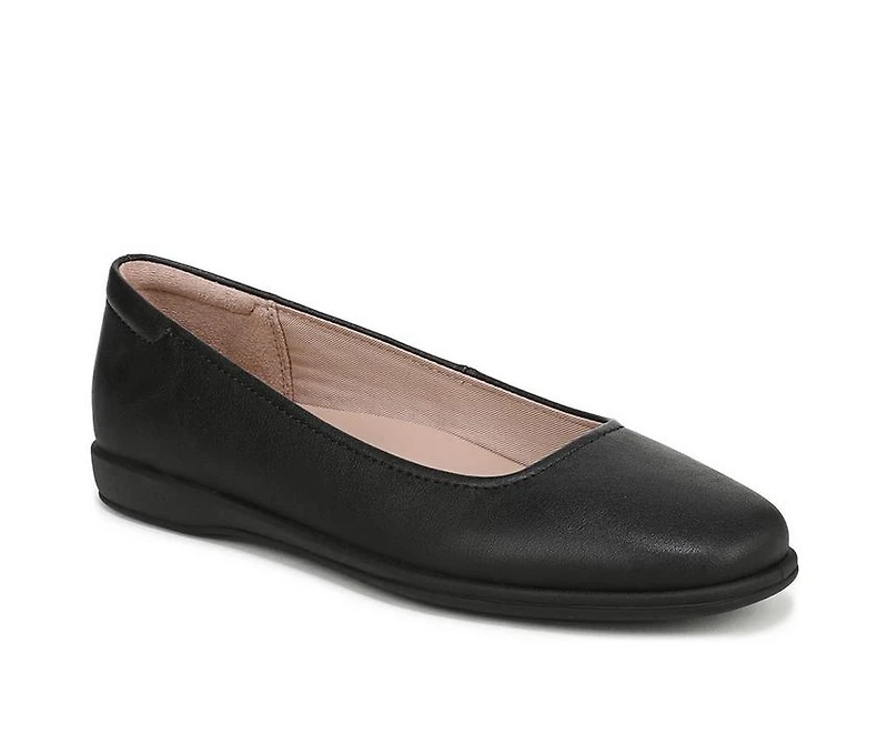 Women's Naturalizer Soft-Touch Flats