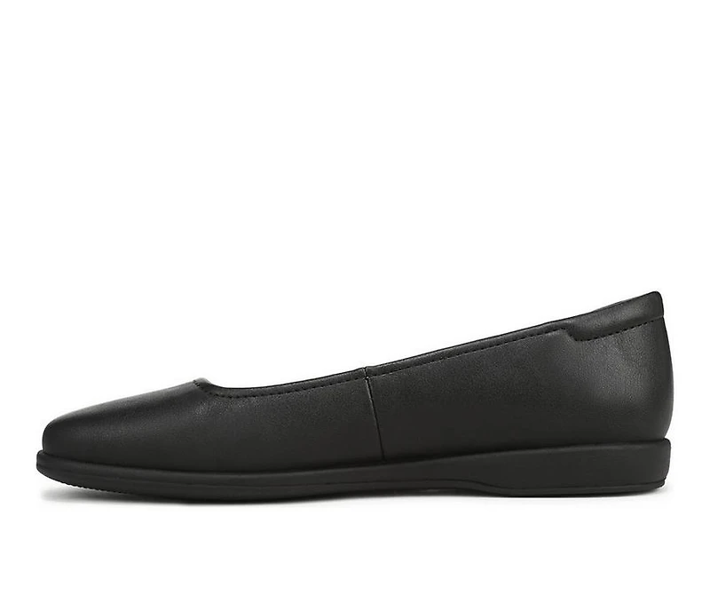 Women's Naturalizer Soft-Touch Flats