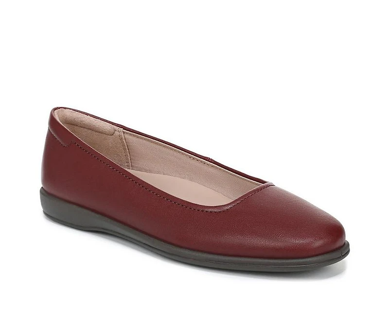 Women's Naturalizer Soft-Touch Flats