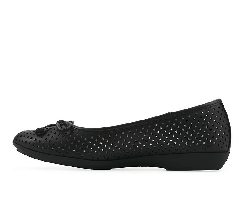 Women's Cliffs by White Mountain Carris Flats
