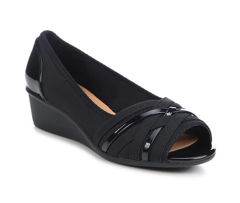 Women's Cliffs by White Mountain Boldest Wedges