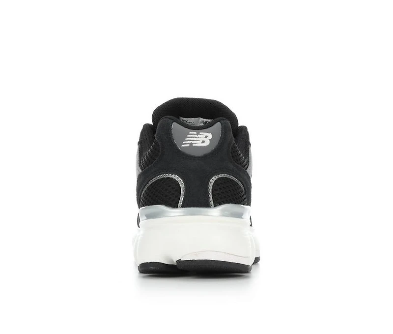 Women's New Balance W603 Sneakers