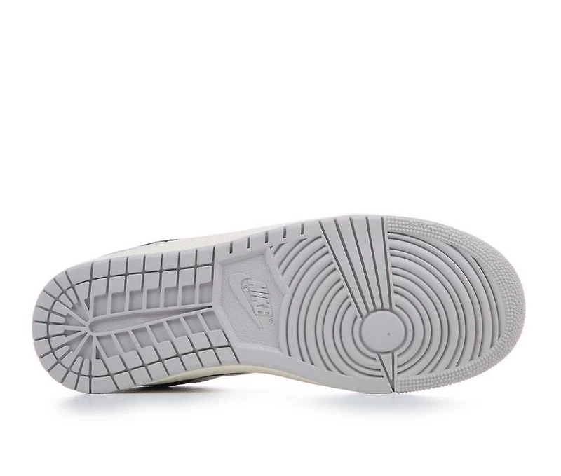 Women's Jordan Skyline Low Mesh Sneakers