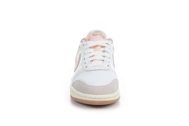Jordan Skyline Low Leather Sneakers