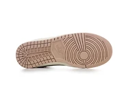 Jordan Skyline Low Leather Sneakers