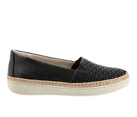 Women's Trotters Accent Perf Flats