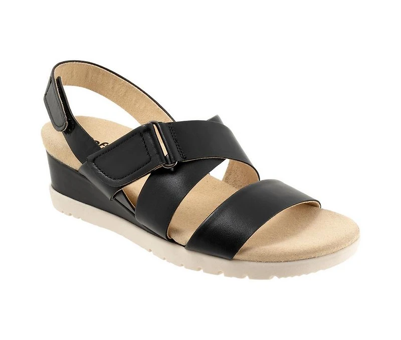 Women's Softwalk Novi Wedges