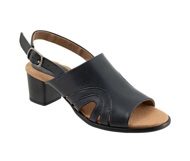 Women's Trotters Mariam Pumps