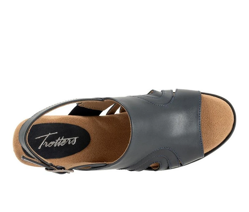 Women's Trotters Mariam Pumps