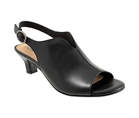 Women's Trotters Norma Pumps