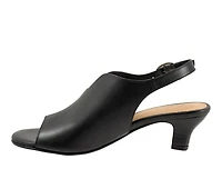 Women's Trotters Norma Pumps
