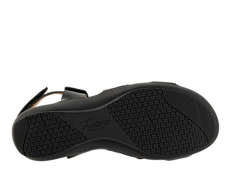 Women's Trotters River Metallic Sandals