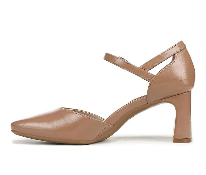 Women's Naturalizer Yasmin Pumps