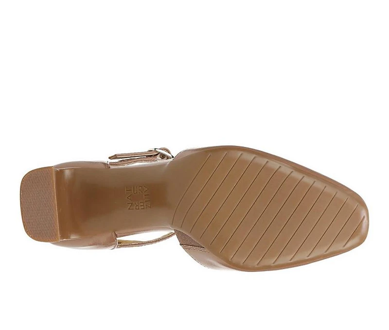 Women's Naturalizer Yasmin Pumps