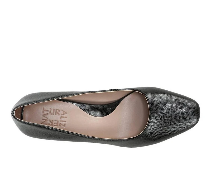 Women's Naturalizer Yuri Pumps