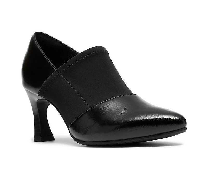 Women's Clarks Tammitha Sleek Booties