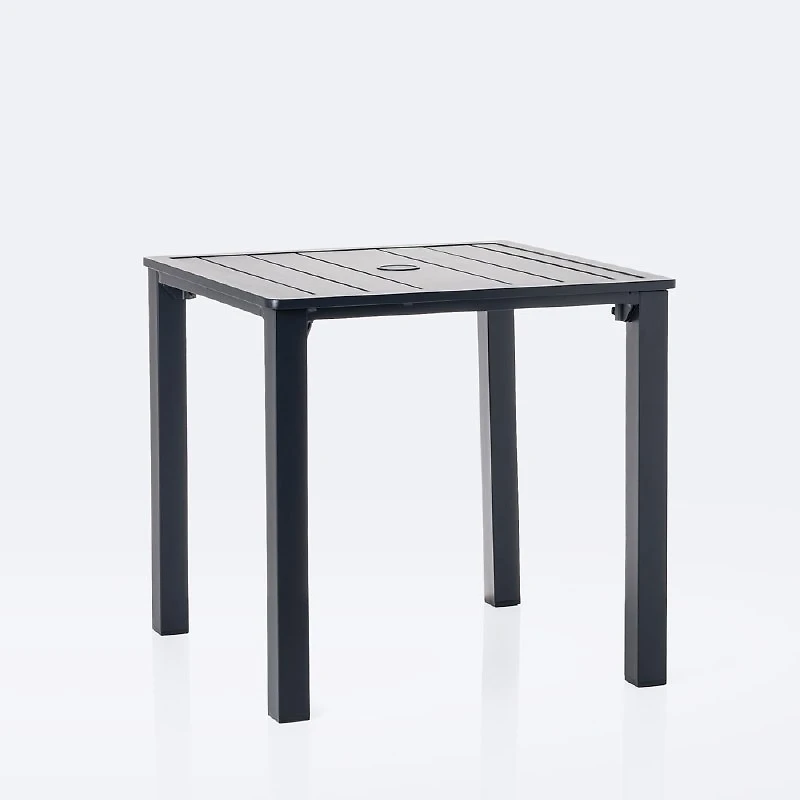 New York Chatting Table