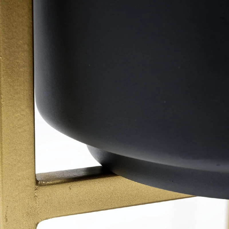 Magnolia Planter - Medium