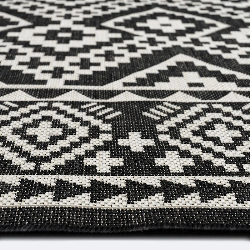 Cabana Outdoor Rug 5'x7' - Tribal Black