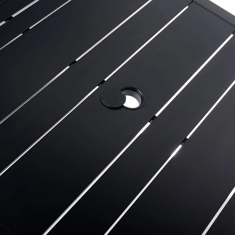 New York Chatting Table