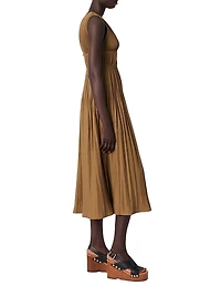 Jewellery Neckline Pleated Dress