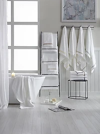 Aura Towel Collection