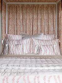 Classic Contemporary Tangleweed Mulberry Silk Pillowcase