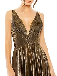 Sleeveless V-Neck Pleated Midi-Dress