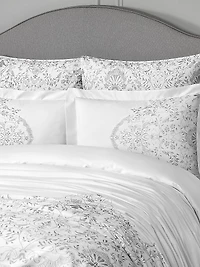 Amaris Duvet Cover & Sham Collection