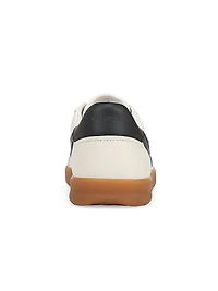 Oasis Leather Low-Top Sneakers