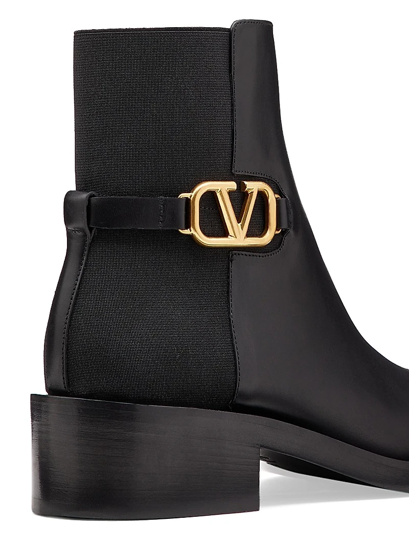 VLogo Signature Calfskin Ankle Boots 30 MM