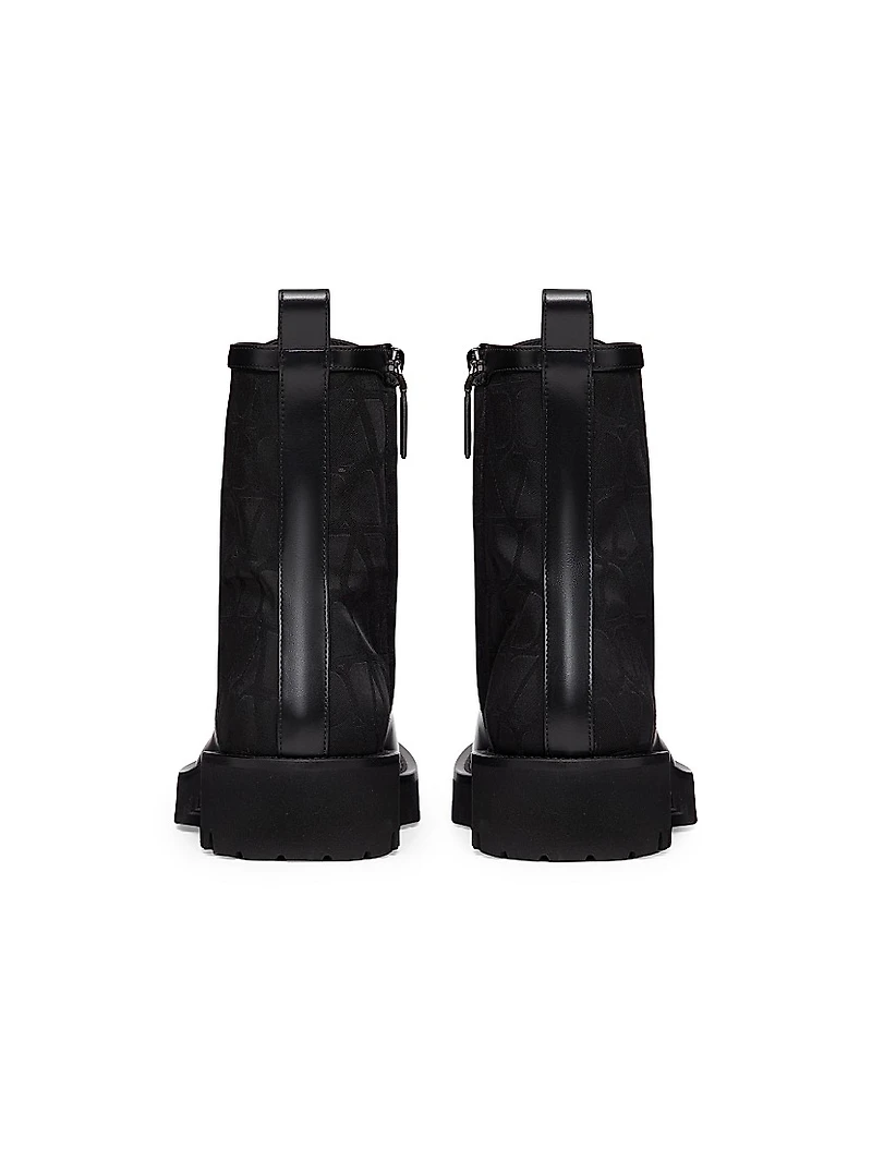 Toile Iconographe Combat Boots