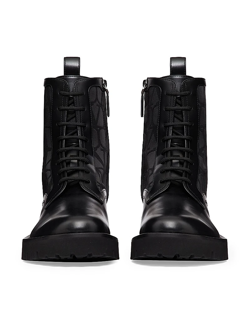 Toile Iconographe Combat Boots