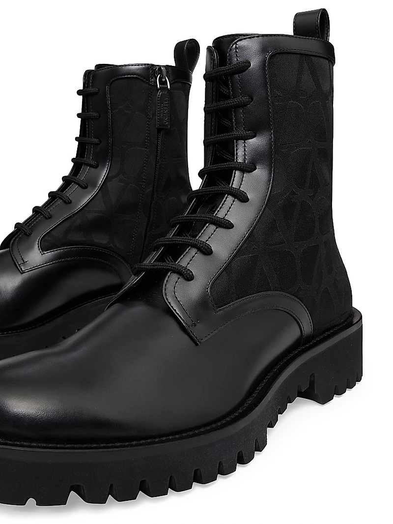 Toile Iconographe Combat Boots