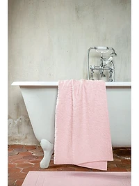 Aura Aura Towel Collection