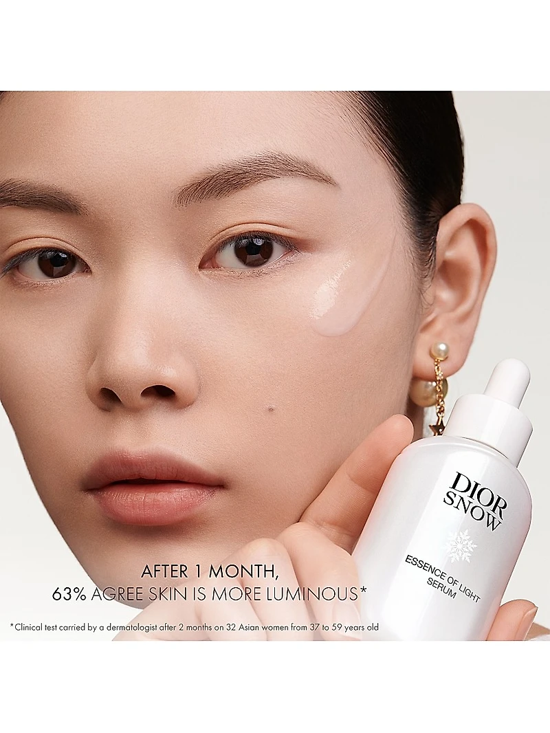 Diorsnow Essence Of Light Serum Brightening With A Vitamin C Derivative